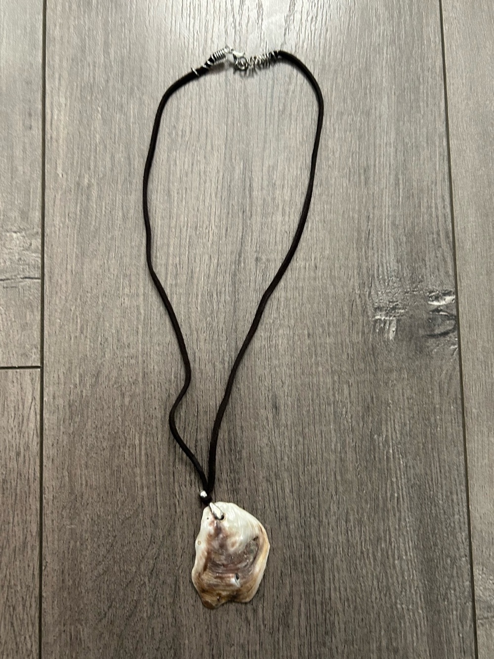 Natural oyster shell pendant necklace
